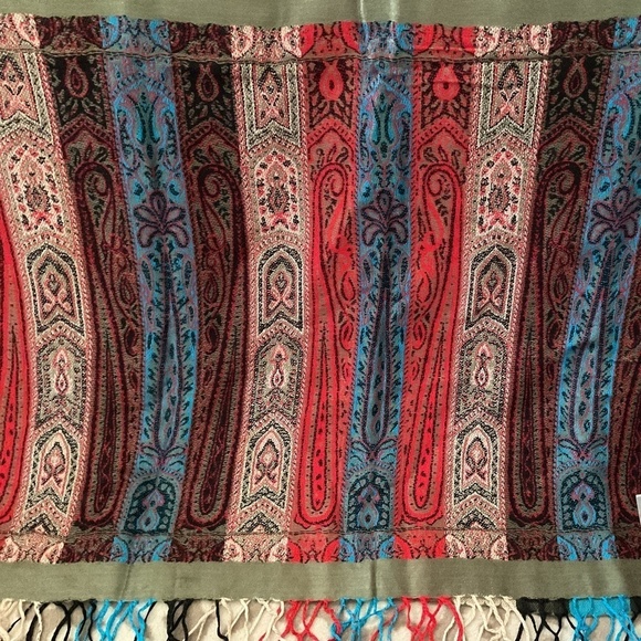 NWT REVERSIBLE PASHMINA WOOL SCARF - Picture 3 of 9